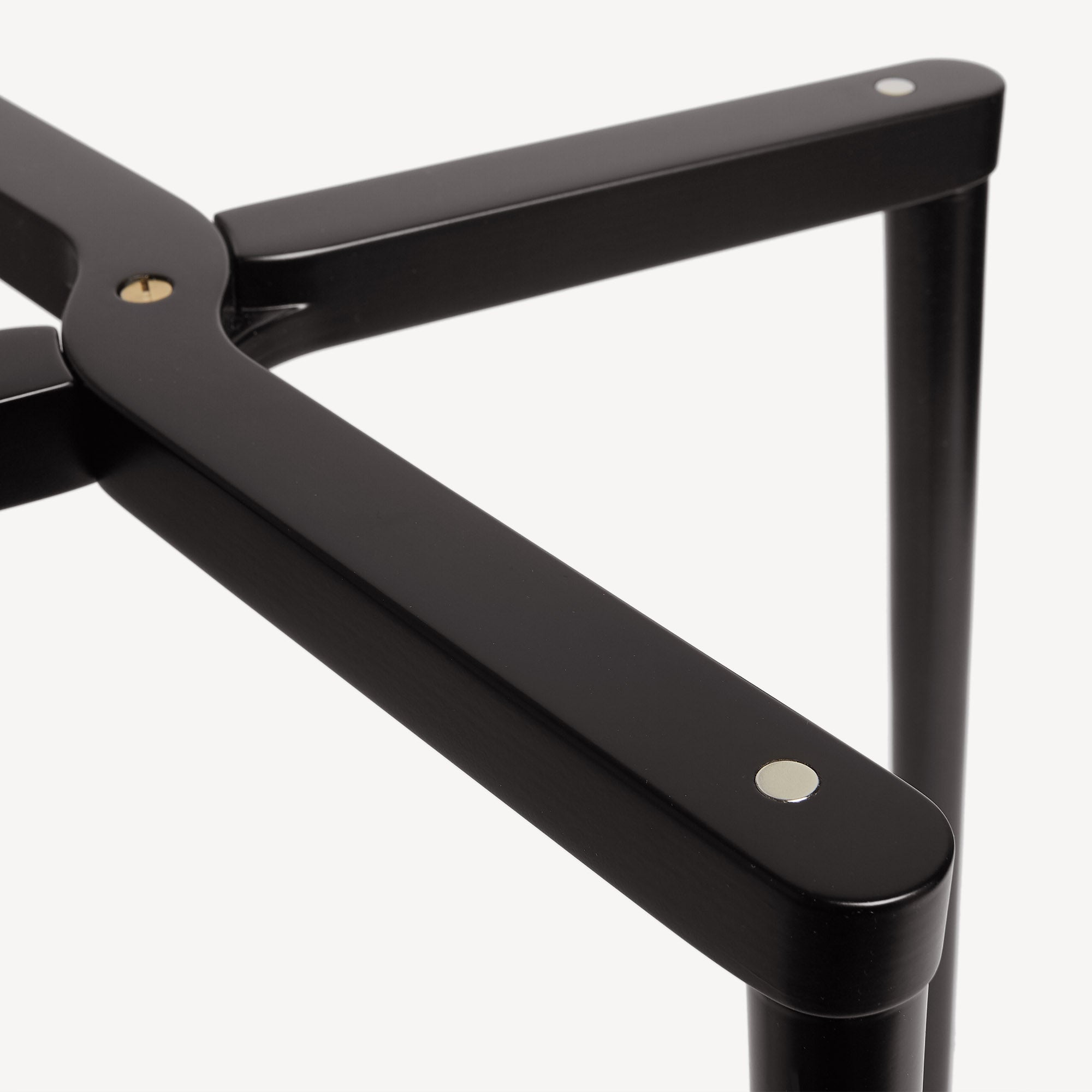 Tray holder in Black | Fornasetti® – Fornasetti Store
