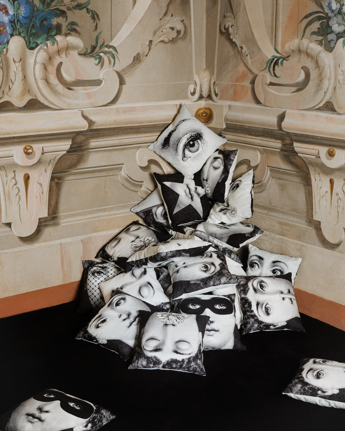 Pillows decorative | Designer pillows | Fornasetti® – Fornasetti Store