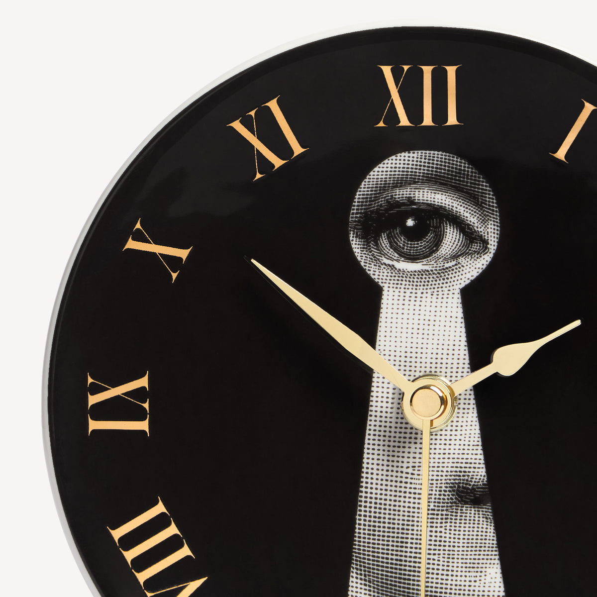 Ner Clock Table clock Serratura in Black/White/Gold | Fornasetti® – Fornasetti Store