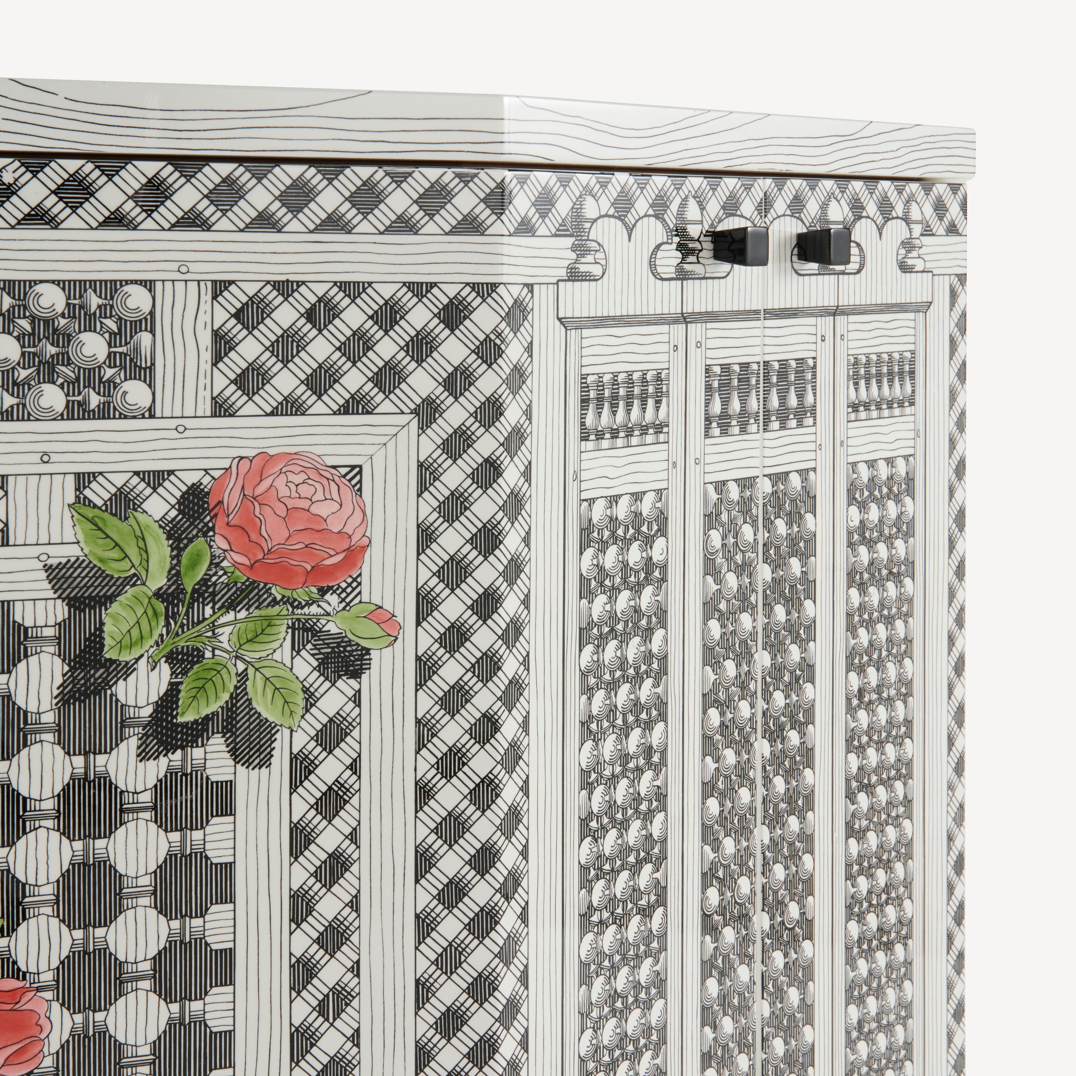 Small cabinet polyhedric Musciarabia con rose