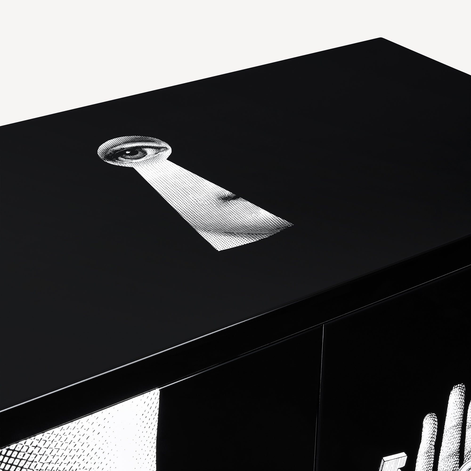 Petit Cabinet sur pieds Mani con Chiave e Serratura