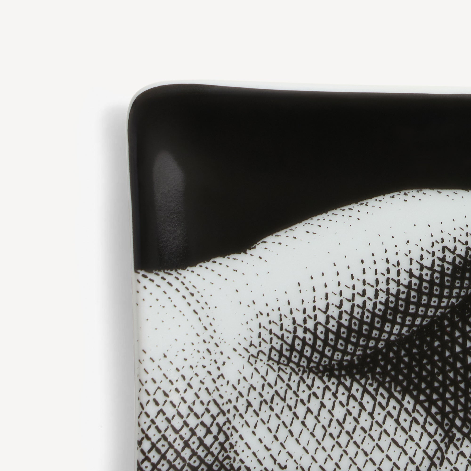 Mano with Ladybird ashtray in White/Black/Red | Fornasetti