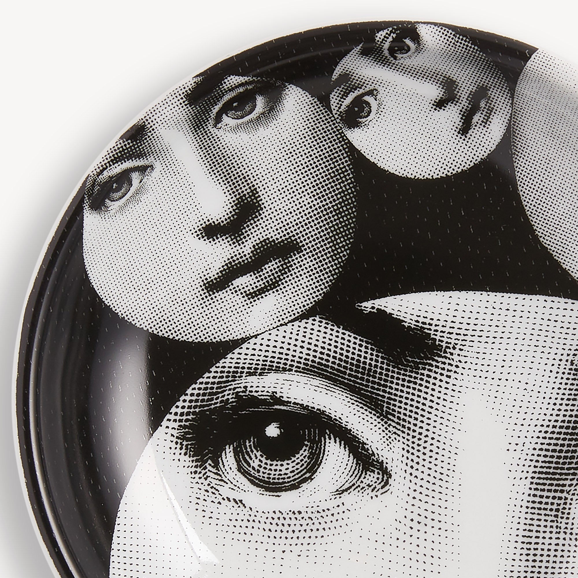 Round ashtray Tema e Variazioni n.242