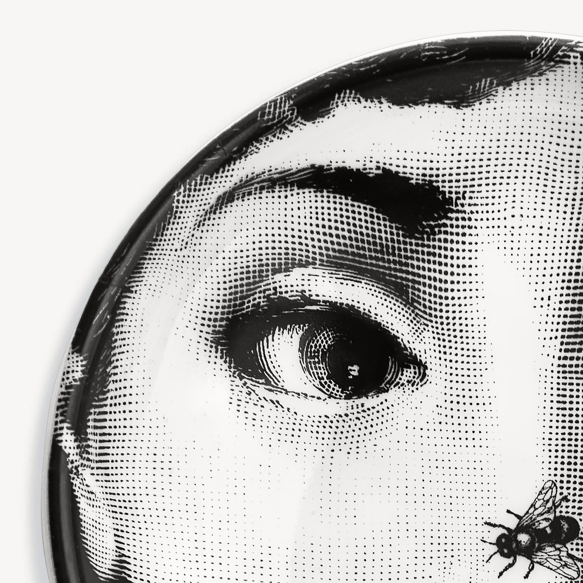 Round ashtray Tema e Variazioni n.363 in White/Black | Fornasetti