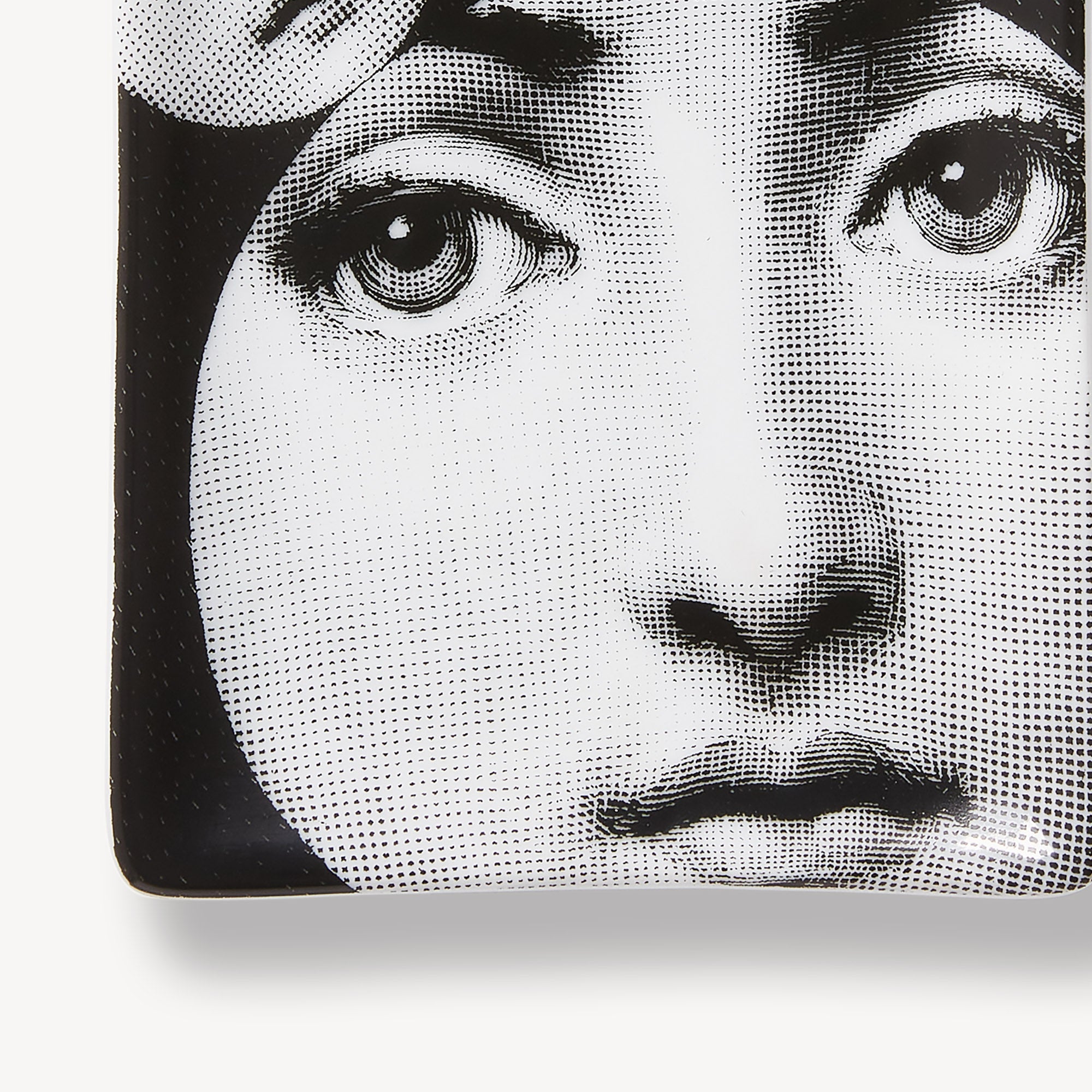 Rectangular ashtray Tema e Variazioni n.242 in White/Black