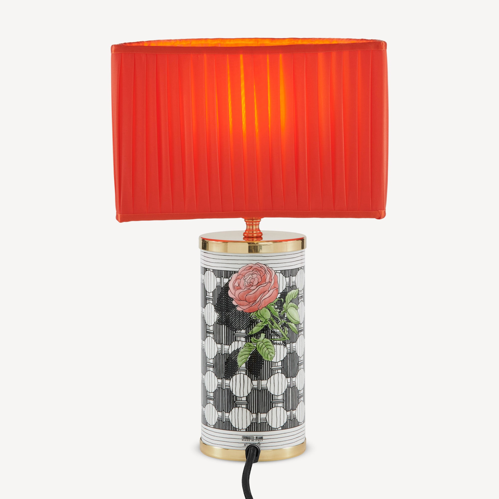 Semi-cylindrical lampshade in pleated fabric