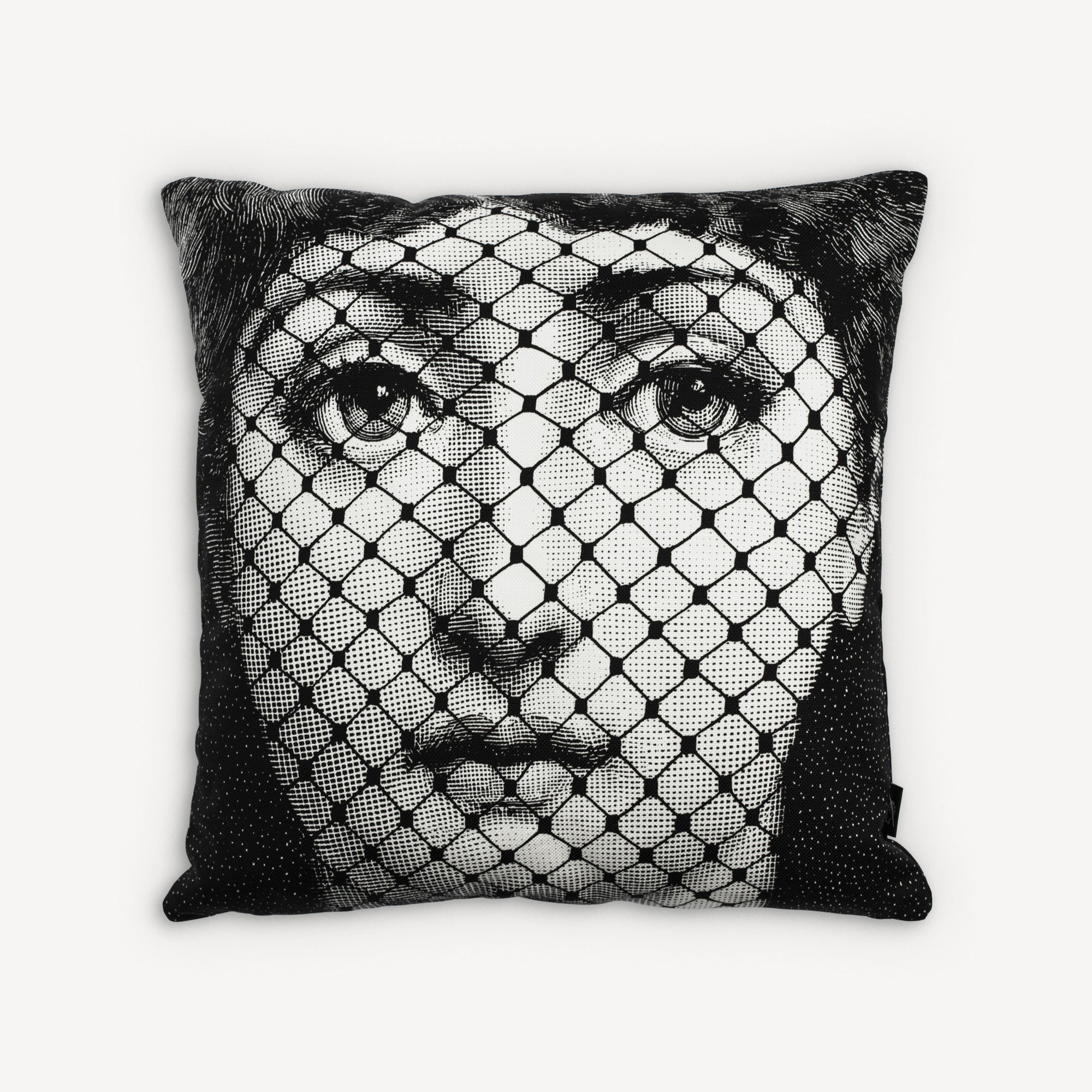 Fornasetti Lina Cavalieri クッションカバー Amazon.com: Lina Cavalieri Fornasetti Throw Pillow : Home & Kitchen