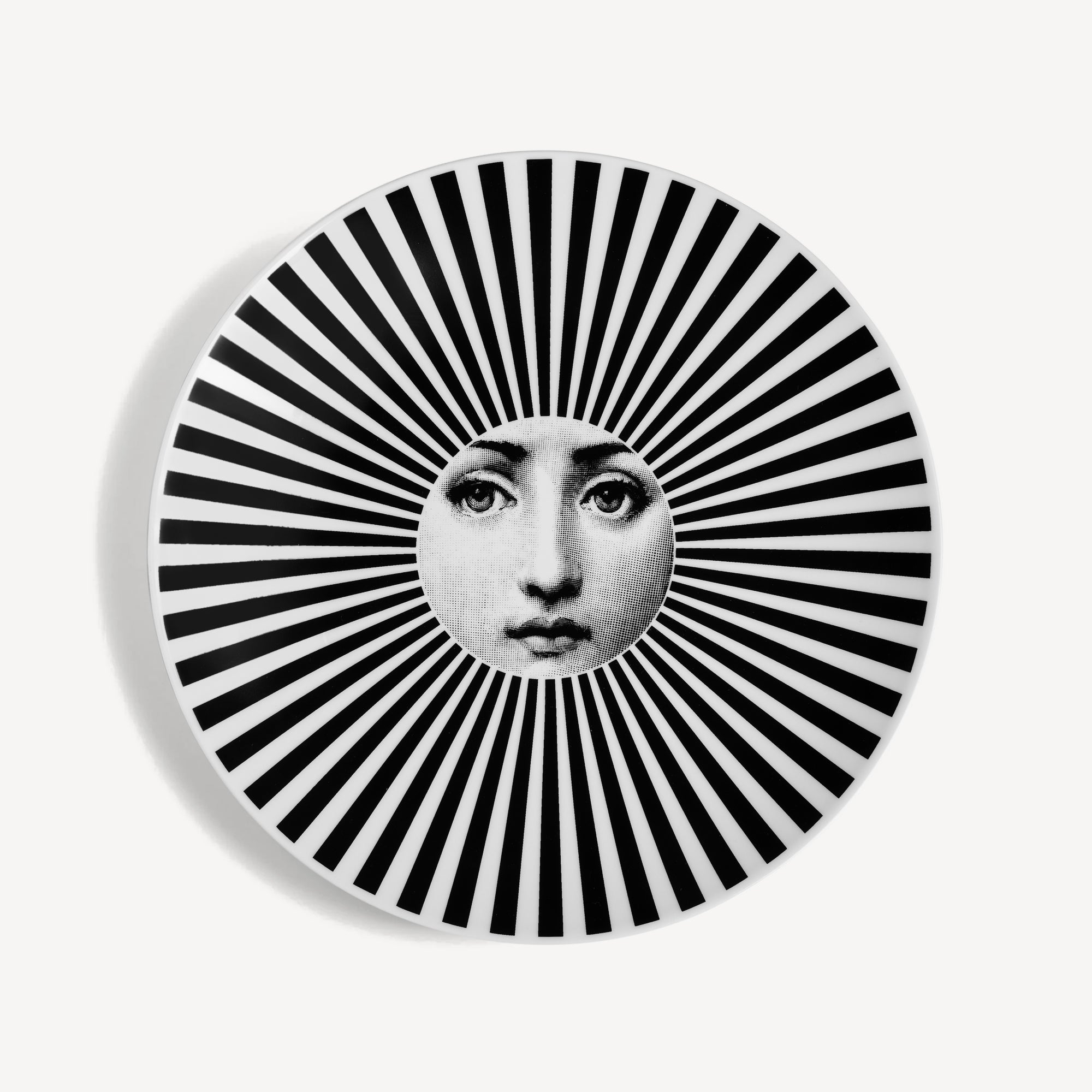 Decorative plates for walls - Surrealism | Fornasetti