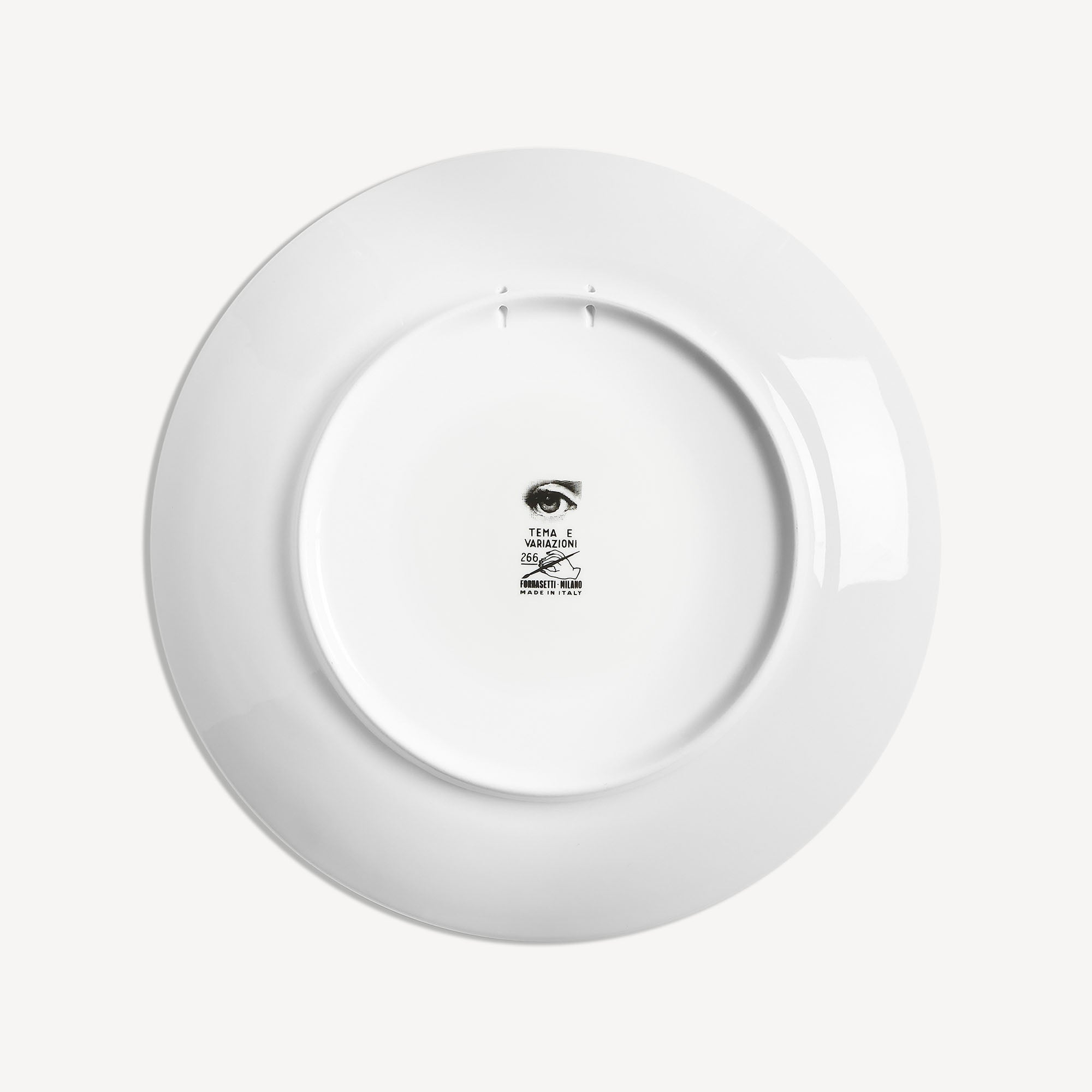Antiquity Dishes - Wall Dishes | Fornasetti® – Fornasetti Store