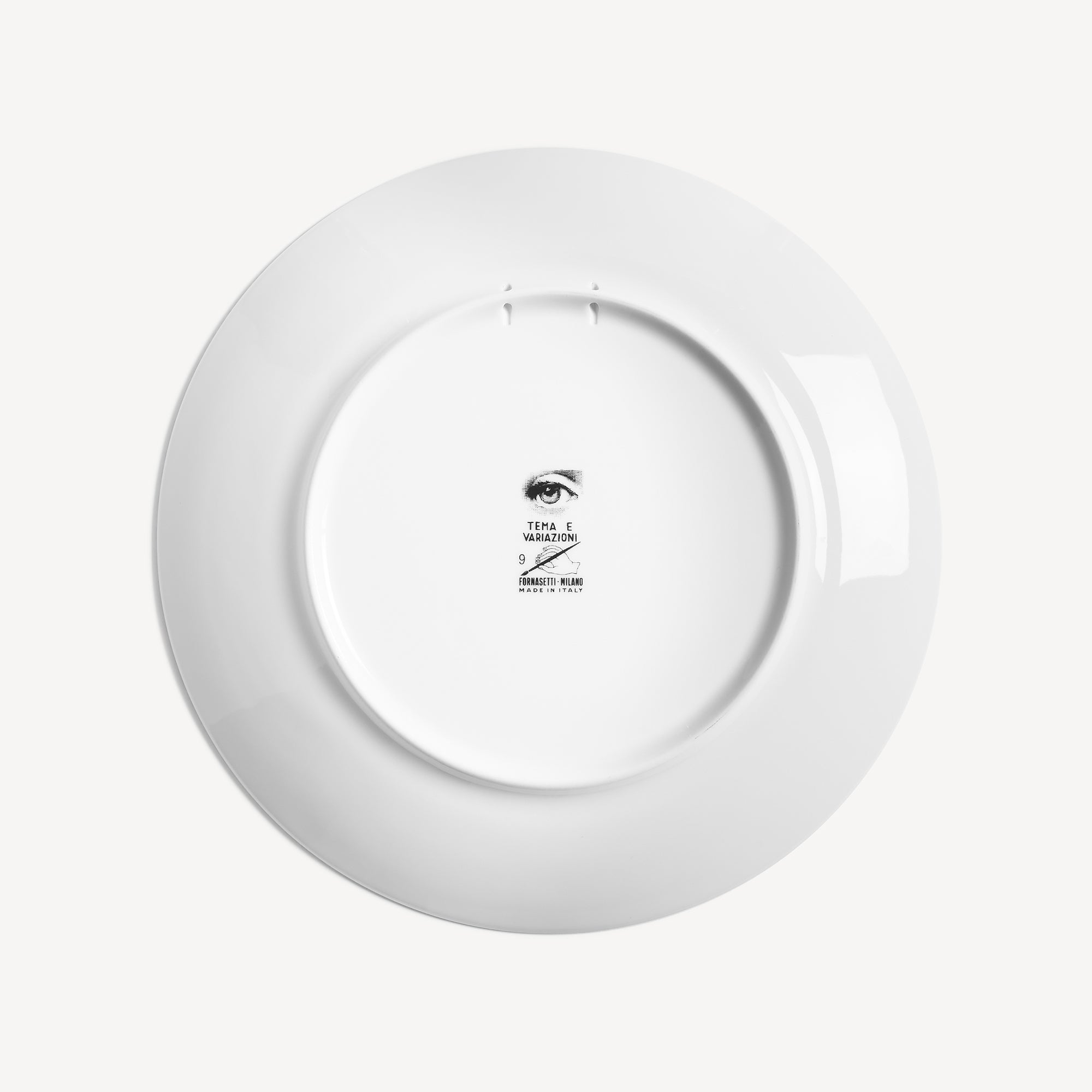 Wall plate Tema e Variazioni n.370 in White/Black | Fornasetti