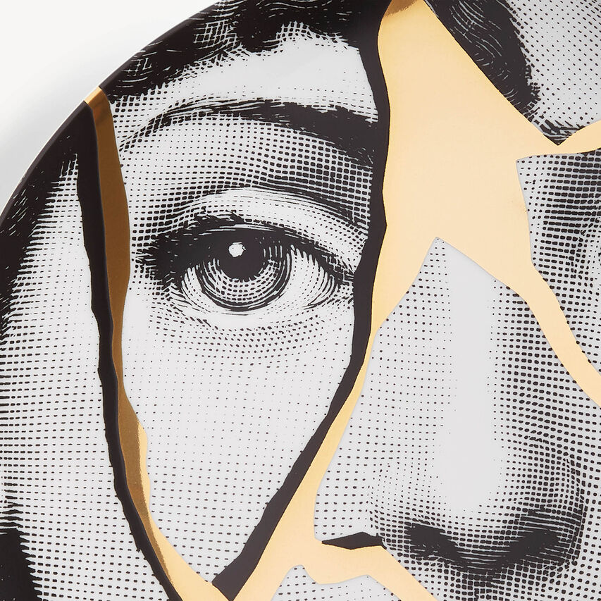 FORNASETTI Wall plate Tema e Variazioni n.2 White/Black/Gold PTVZ002FOR21ORO