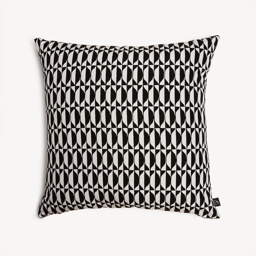 FORNASETTI Outdoor cushion Losanghe White/Black PILL050E60FOR22BIA