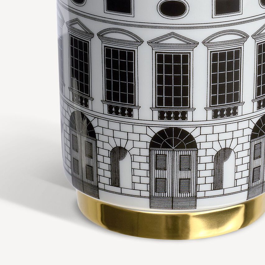 FORNASETTI Scented candle Architettura - Fragrance Immaginazione White/Black/Gold FPXS419FOR25BIA
